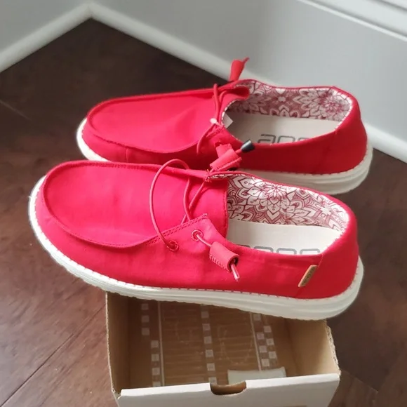 HEY DUDE WENDY RED - Picture 3 of 5